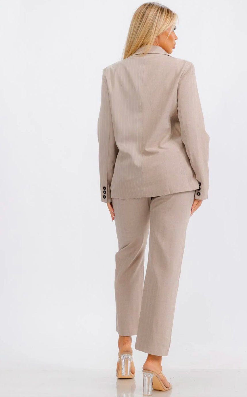Women's Button Closure Pockets Stripes Contrast Pants - Zucchero Essentials